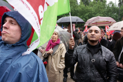 Left Front rally - Place de Stalingrad - Paris