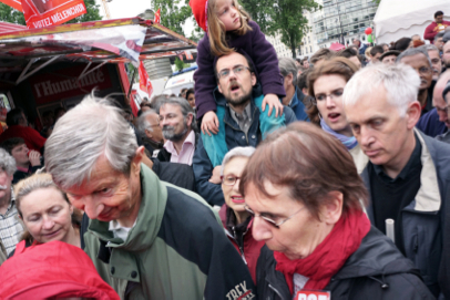 Left Front rally - Place de Stalingrad - Paris