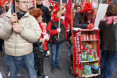 Left Front demonstration - From Place de la Nation to Bastille - Paris